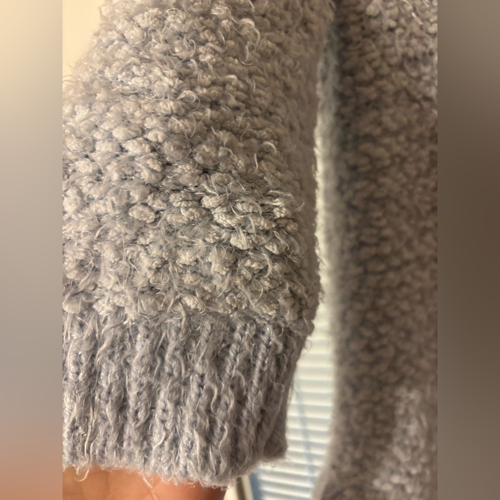 JohnPaulRichard Light Gray Bubble Knit Crewneck Sweater - Picture 4 of 8